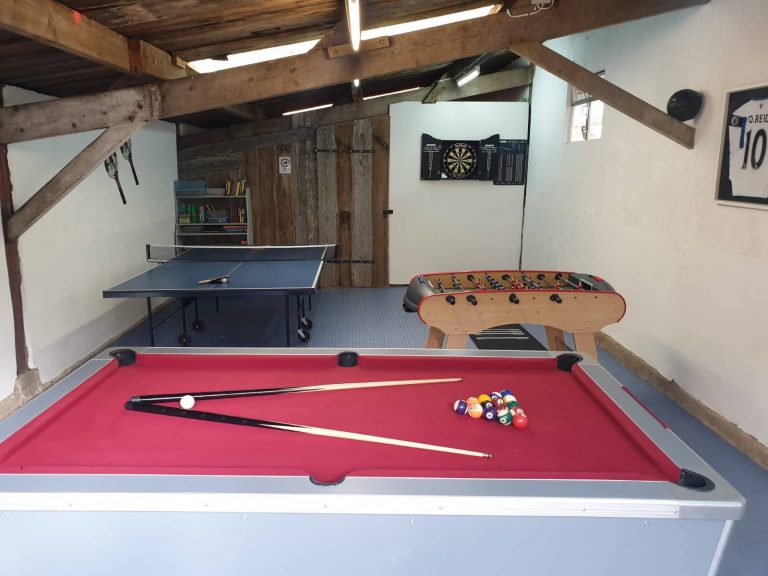 Les Gages Games Room