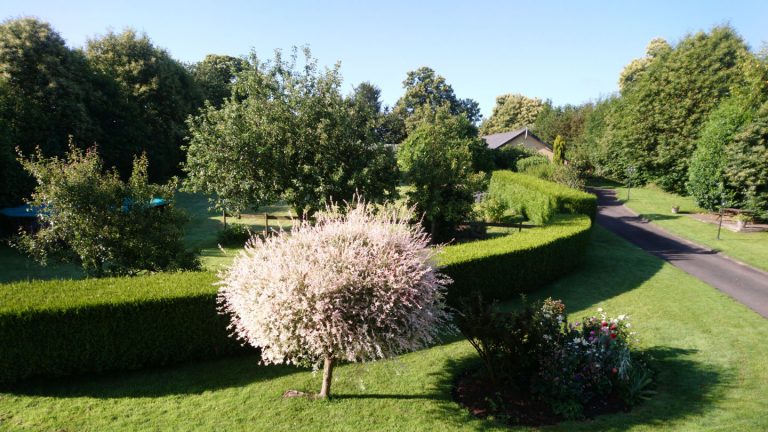 Les Gages Gites Garden